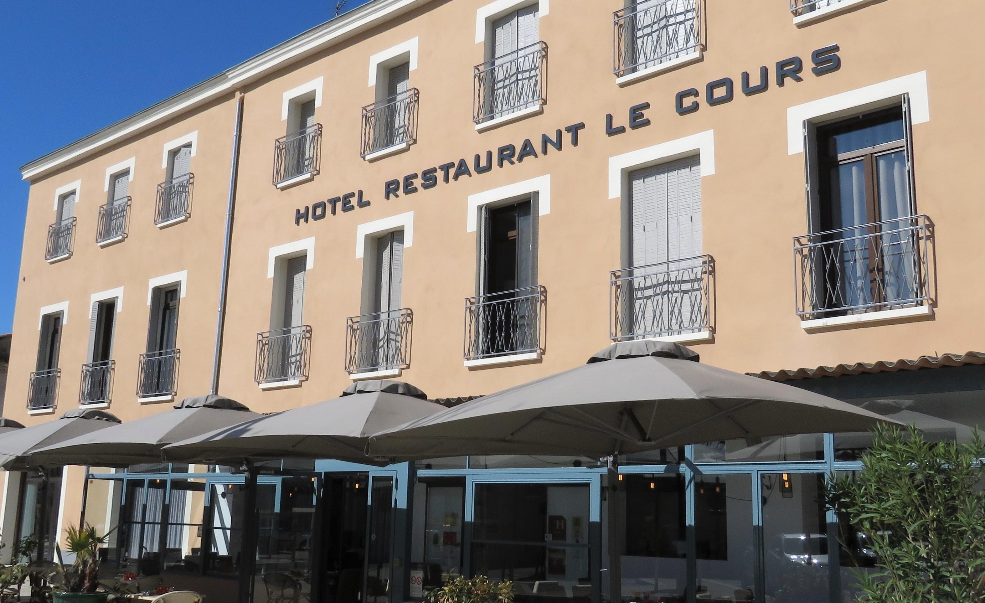 Logis Hotel Restaurant Le Cours Saint-Gilles  Exterior foto